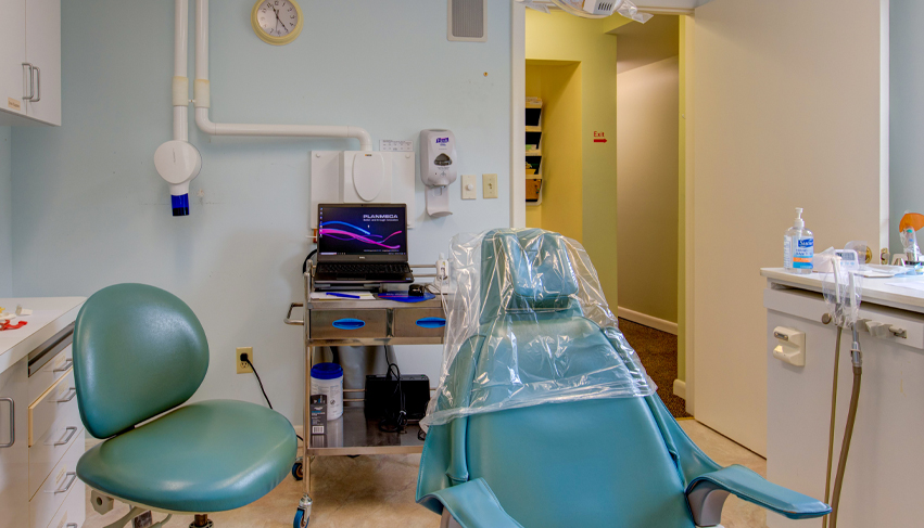 Modern dental treatment chair