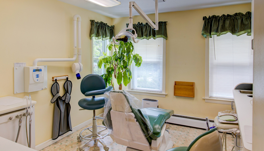 Dental treatment room